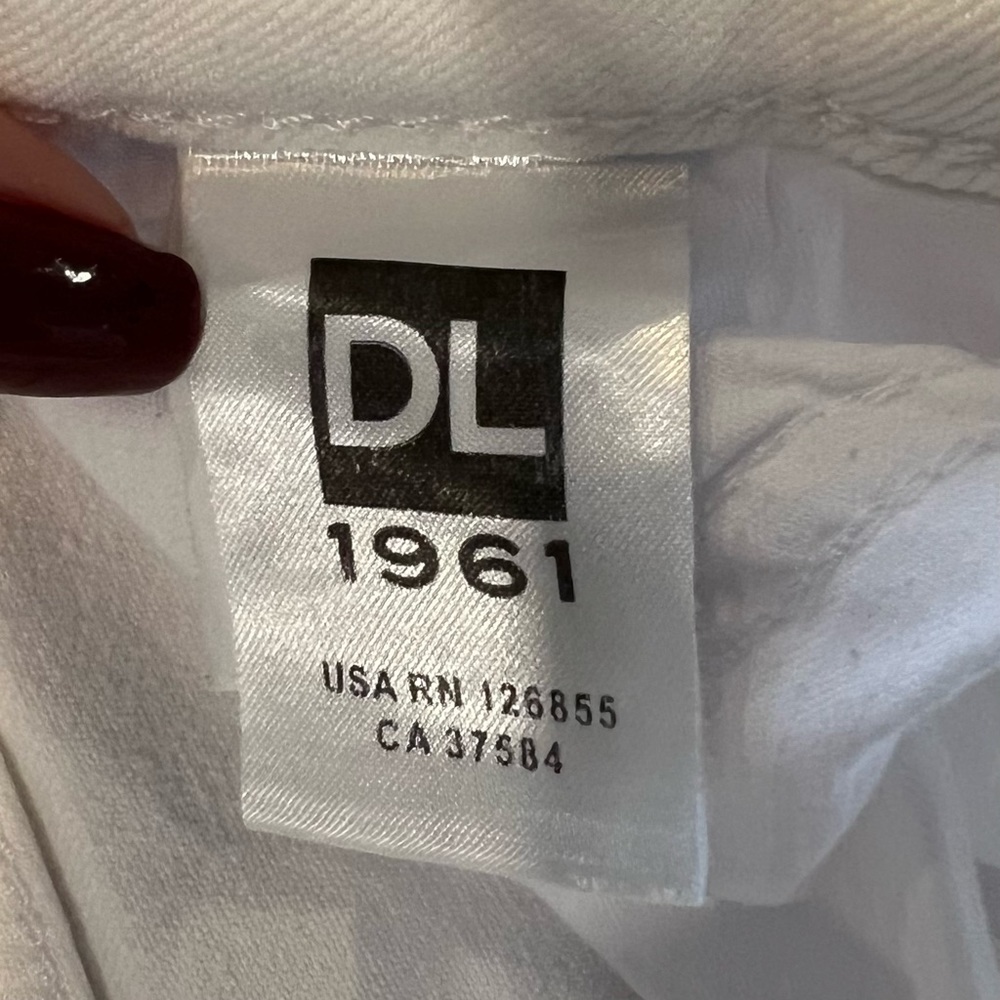 DL1961 Distressed Hepburn wide leg size 28 jeans WHITE - Picture 6 of 9